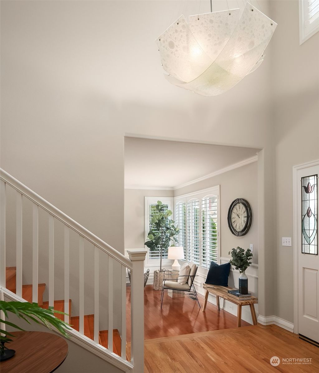 Photo of 6237 119th Place SE, Bellevue, WA 98006 (MLS # 2042757)