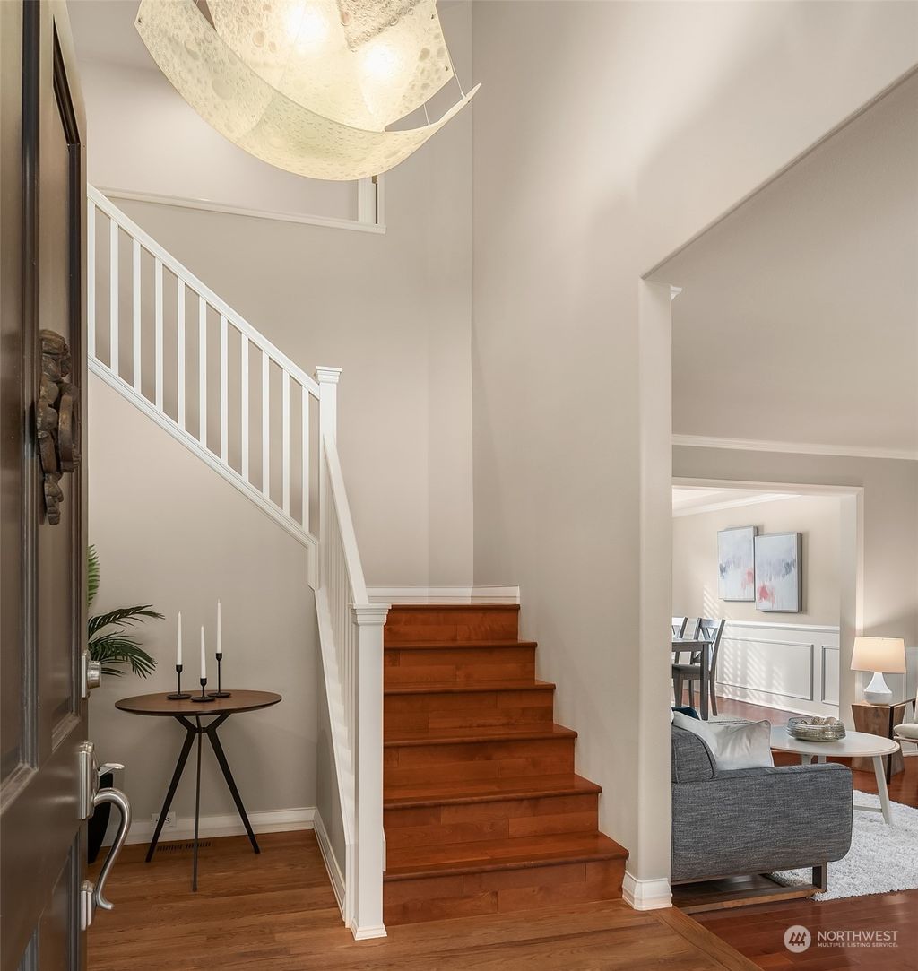 Photo of 6237 119th Place SE, Bellevue, WA 98006 (MLS # 2042757)