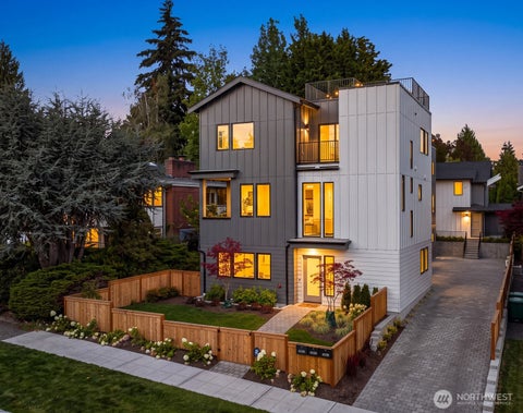 Photo of 6026 41st Avenue NE, Seattle, WA 98115 (MLS # 2563545)