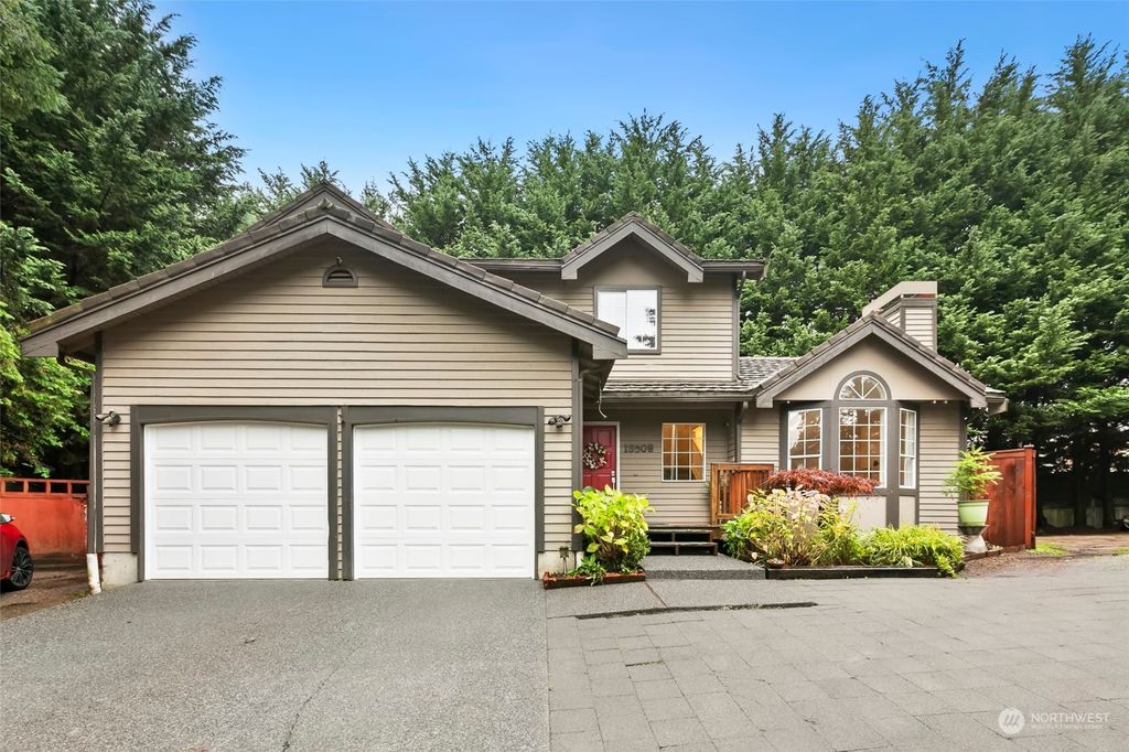 Photo of 13508 14th Drive SE, Mill Creek, WA 98012 (MLS # 2310391)