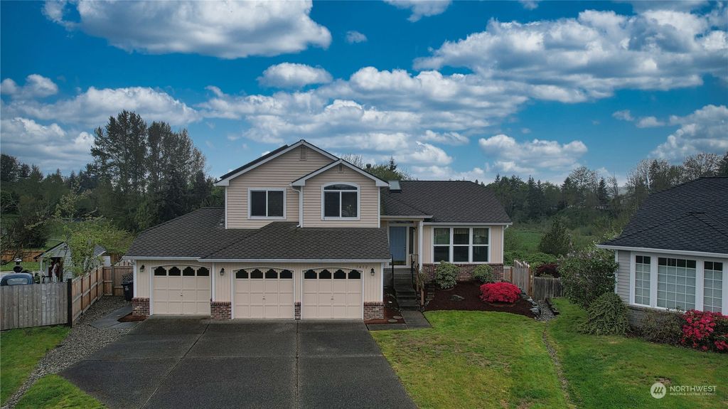 Photo of 5412 67th Street NE, Marysville, WA 98270 (MLS # 2227229)