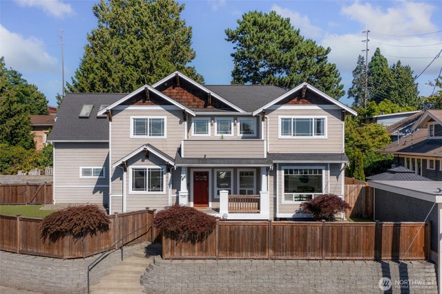7208 8th Avenue NE, Seattle