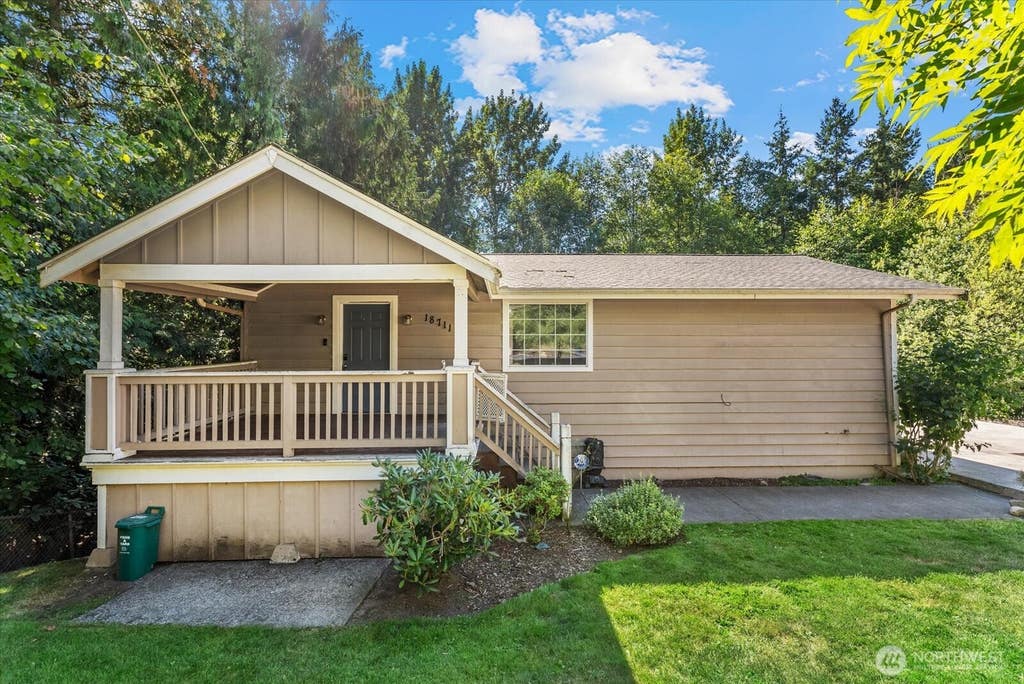 Photo of 18711 82nd Avenue NE, Kenmore, WA 98028 (MLS # 2568977)