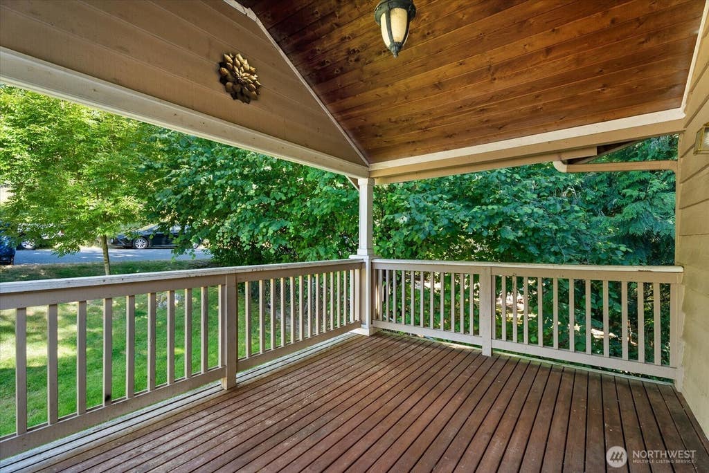 Photo of 18711 82nd Avenue NE, Kenmore, WA 98028 (MLS # 2568977)