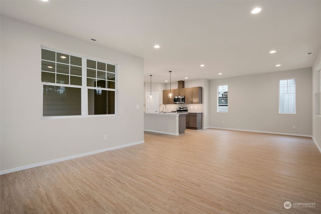 Photo of 9846 5th Lane SW #20, Seattle, WA 98106 (MLS # 2184394)