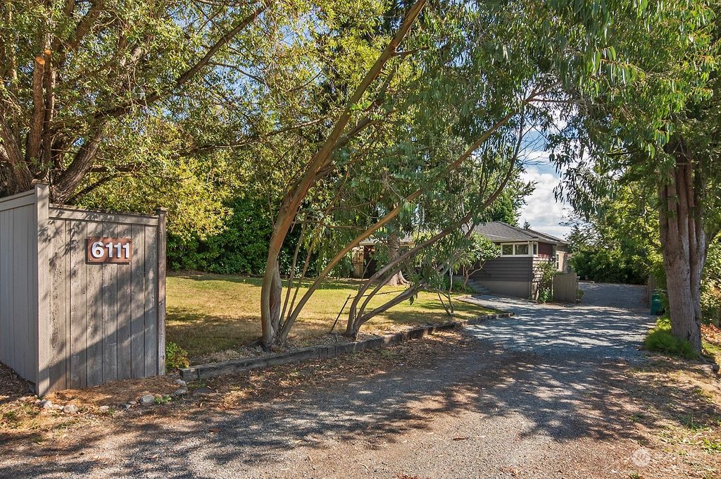 Photo of 6111 S 124th Street, Seattle, WA 98178 (MLS # 2159650)