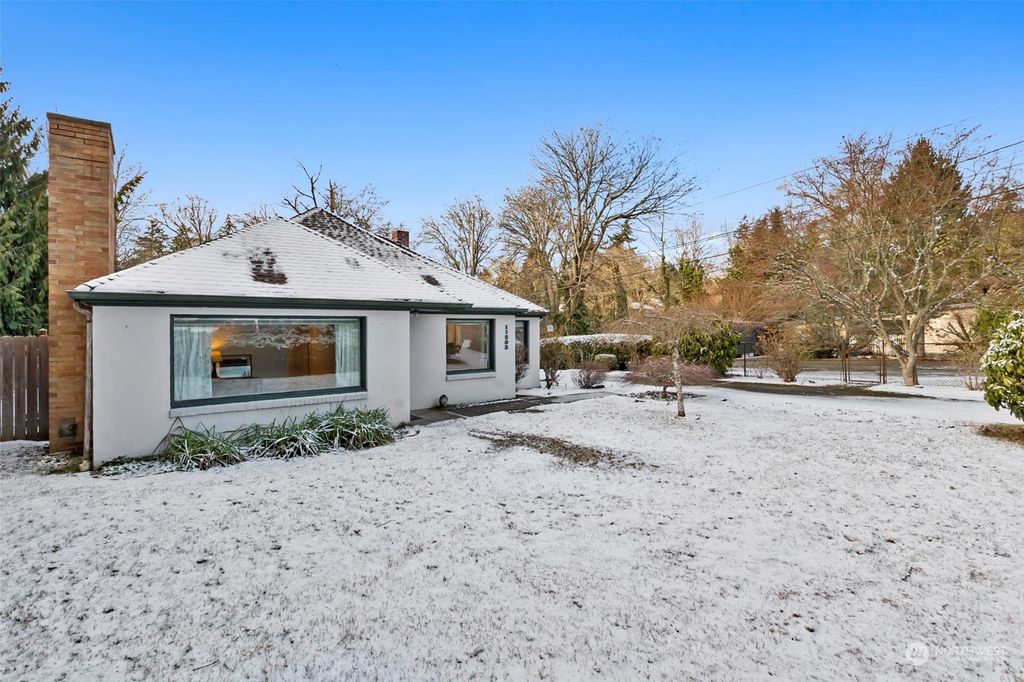 Photo of 11203 29th Avenue SW, Seattle, WA 98146 (MLS # 2023713)