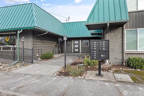 Photo of 1200 Lakeway Drive #3, Bellingham, WA 98229 (MLS # 2492905)