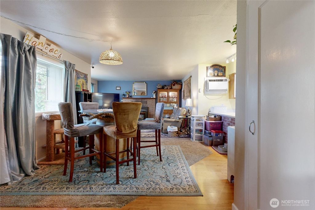 Photo of 530 SW 4th Street, College Place, WA 99324 (MLS # 2490395)