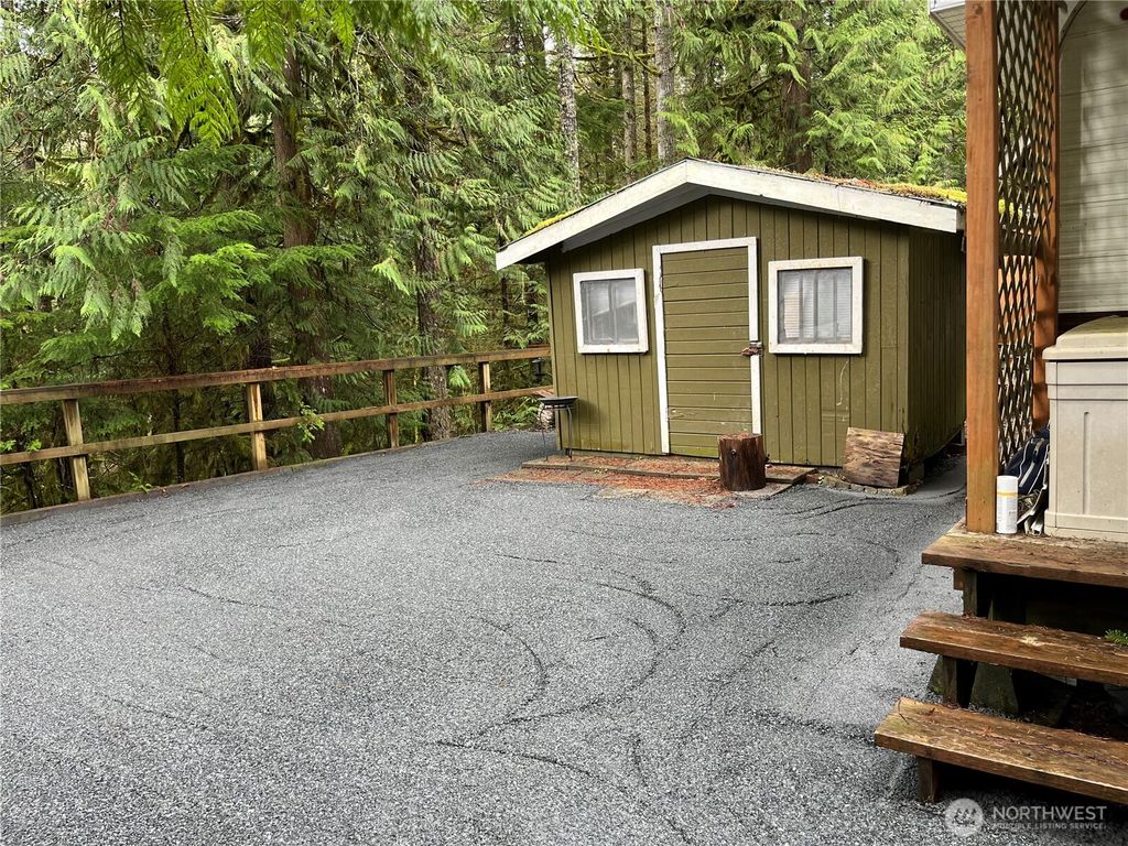 Photo of 27 3 Schinn Canyon Circle, Deming, WA 98244 (MLS # 2490197)