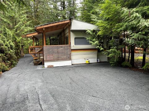 Photo of 27 3 Schinn Canyon Circle, Deming, WA 98244 (MLS # 2490197)