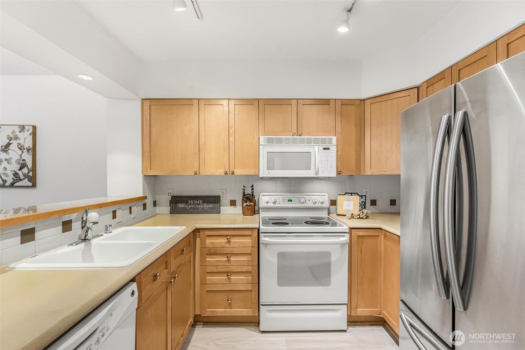 Photo of 1525 NW 57th Street #302, Seattle, WA 98107 (MLS # 2523579)