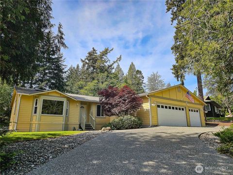 Photo of 325 Snohomish Drive, La Conner, WA 98257 (MLS # 2518556)