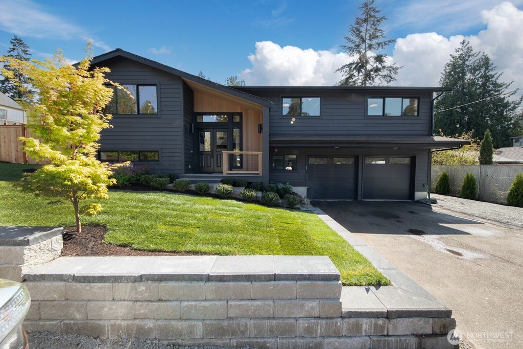 Photo of 13522 28th Avenue NE, Seattle, WA 98125 (MLS # 2365683)
