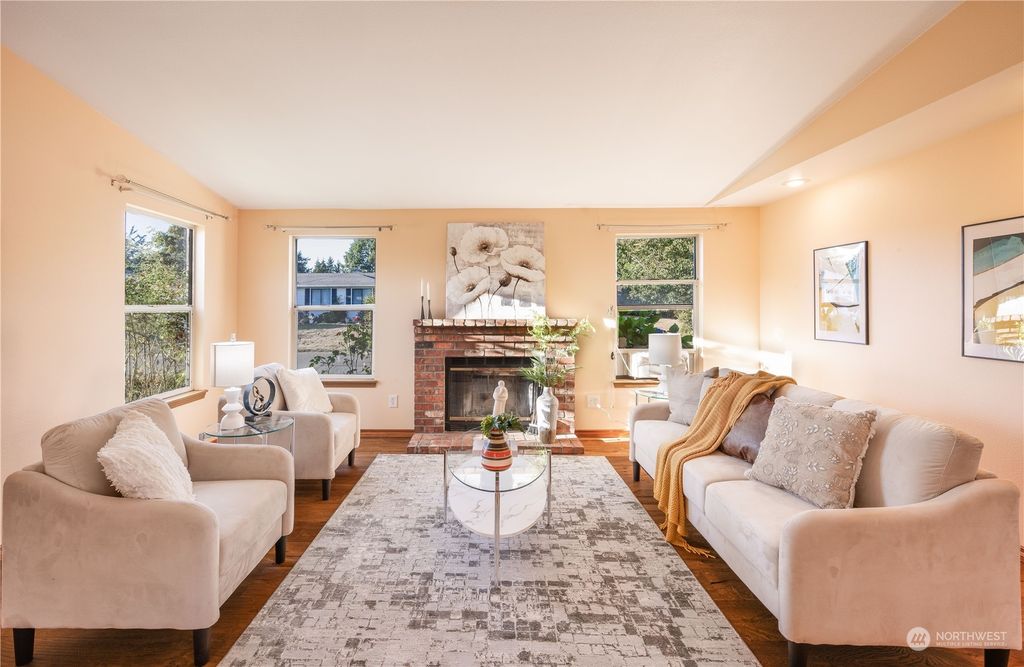 Photo of 13220 128th Avenue NE, Kirkland, WA 98034 (MLS # 2162683)