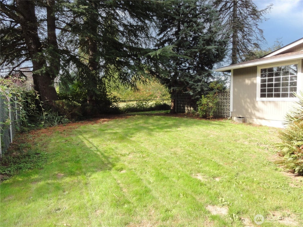 Photo of 11305 58th Street Ct E, Puyallup, WA 98372 (MLS # 2592876)