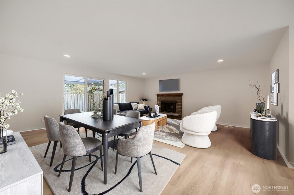 Photo of 32424 10th Place S, Federal Way, WA 98003 (MLS # 2527250)