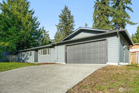 Photo of 32424 10th Place S, Federal Way, WA 98003 (MLS # 2527250)