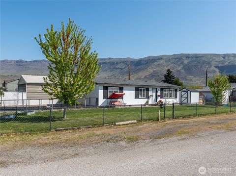 105 3rd Street SW Rock Island WA 98850