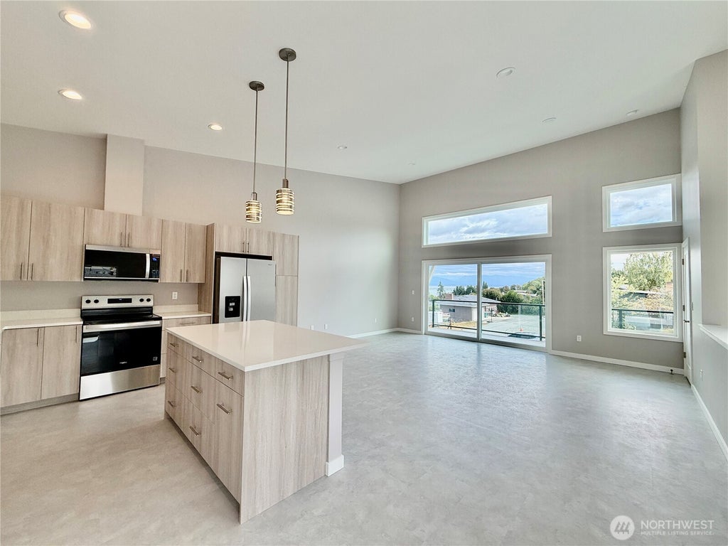 Photo of 3804 Q Avenue, Anacortes, WA 98221 (MLS # 2576361)