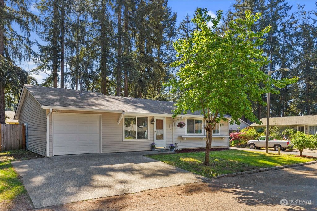 Photo of 19506 SE 261st Street, Covington, WA 98042 (MLS # 2236164)