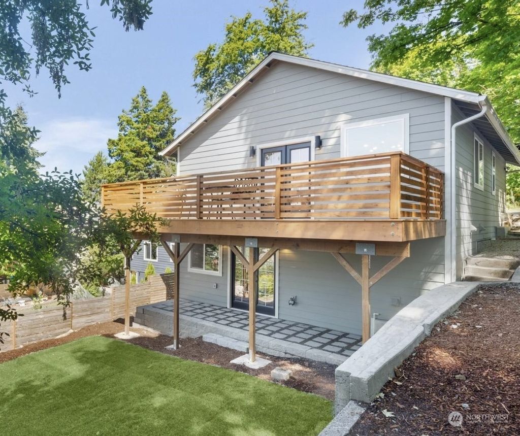 Photo of 4227 S Dawson Street, Seattle, WA 98118 (MLS # 2190829)