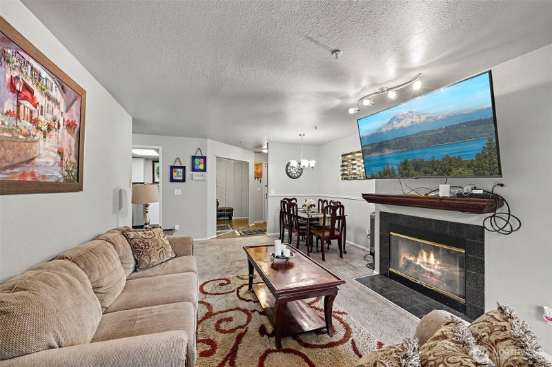 1825 S 330th st f203