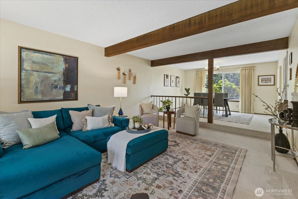 Photo of 2006 245th Avenue SE, Sammamish, WA 98075 (MLS # 2546583)