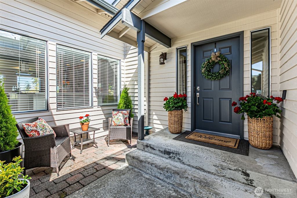 Photo of 1925 Dumas Circle NE, Tacoma, WA 98422 (MLS # 2509080)