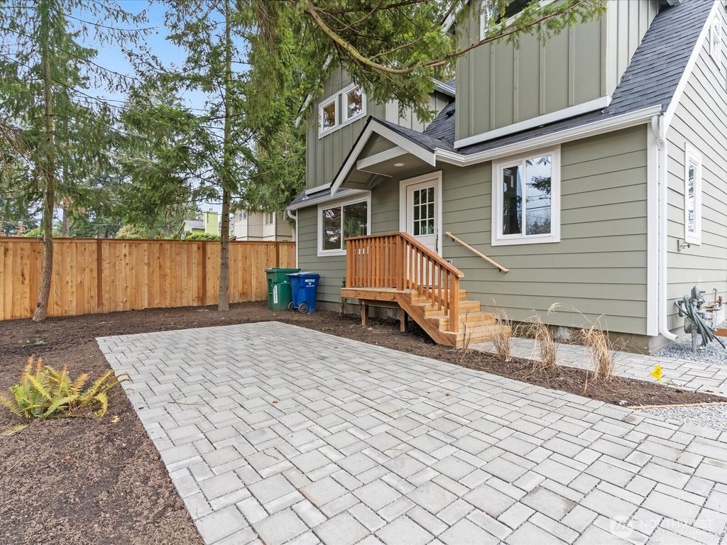Photo of 13032 30th Avenue NE, Seattle, WA 98125 (MLS # 2333238)