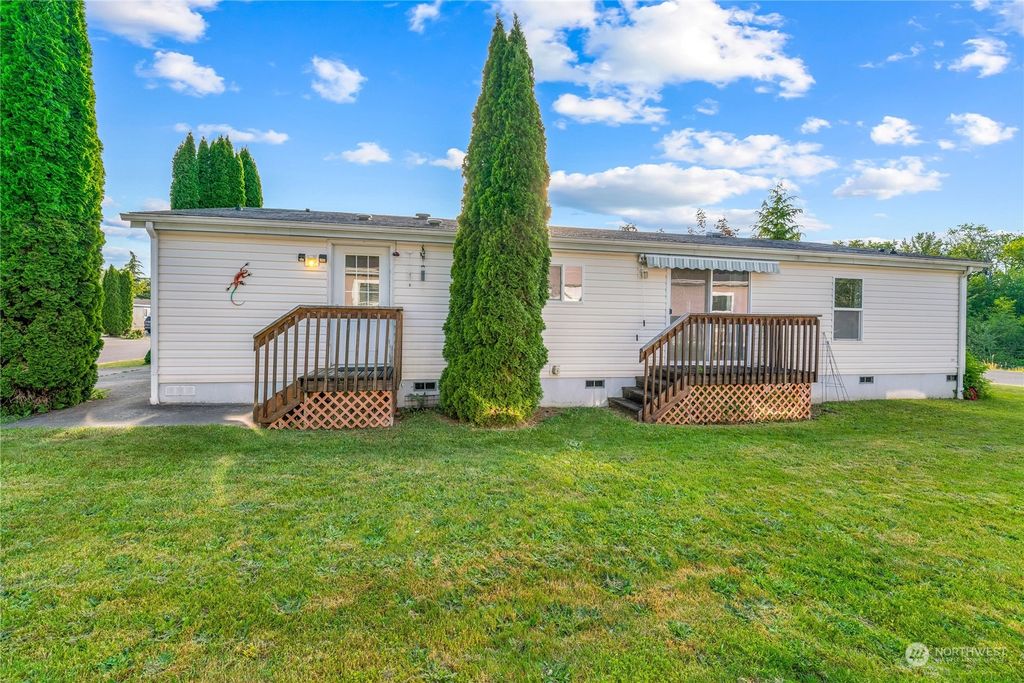 Photo of 31600 126th Avenue SE #E18, Auburn, WA 98092 (MLS # 2075970)