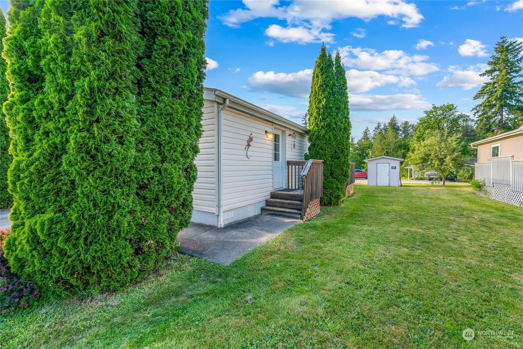 Photo of 31600 126th Avenue SE #E18, Auburn, WA 98092 (MLS # 2075970)