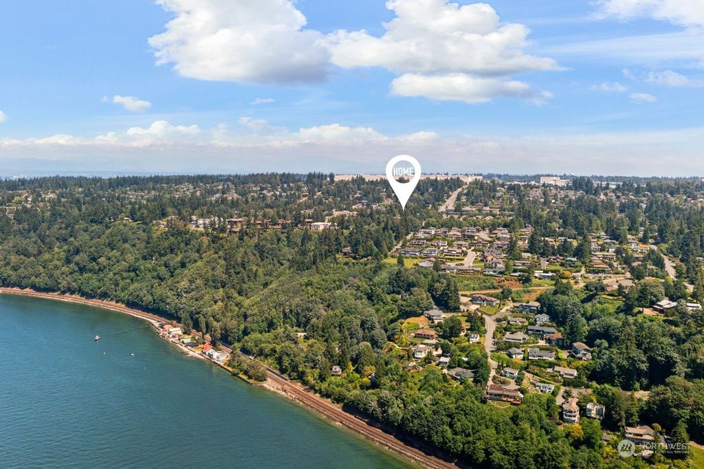 Photo of 5029 84th Street SW #112, Mukilteo, WA 98275 (MLS # 2263445)