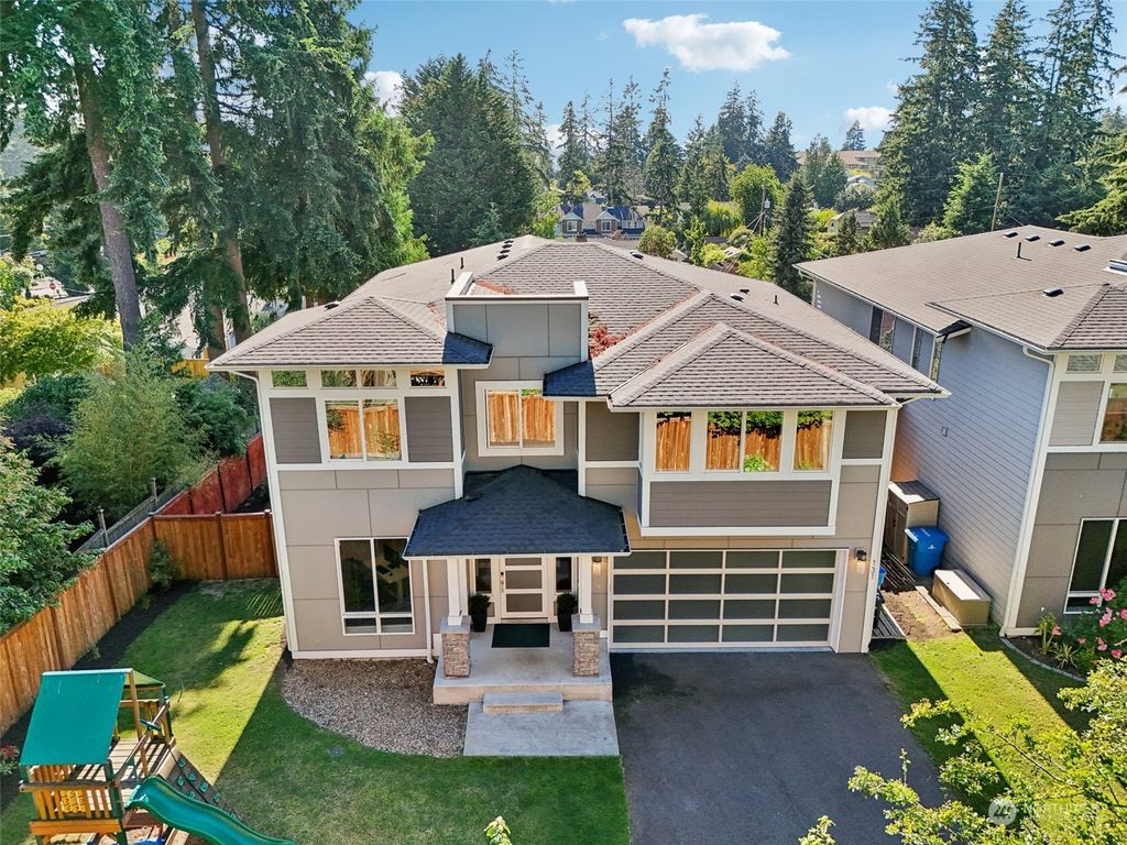 Photo of 131 NW 185th Street, Shoreline, WA 98177 (MLS # 2263408)