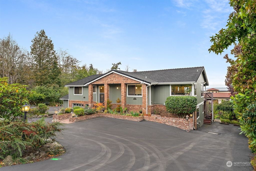 Photo of 10726 Marine View Dr Dr, Mukilteo, WA 98275 (MLS # 2303465)