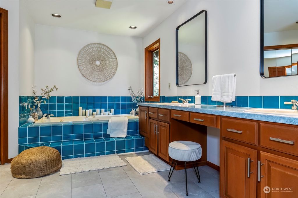 listing image 9363125673091591321