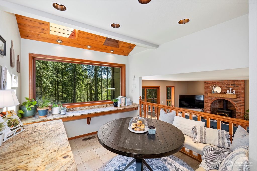 listing image 9365432552433261833