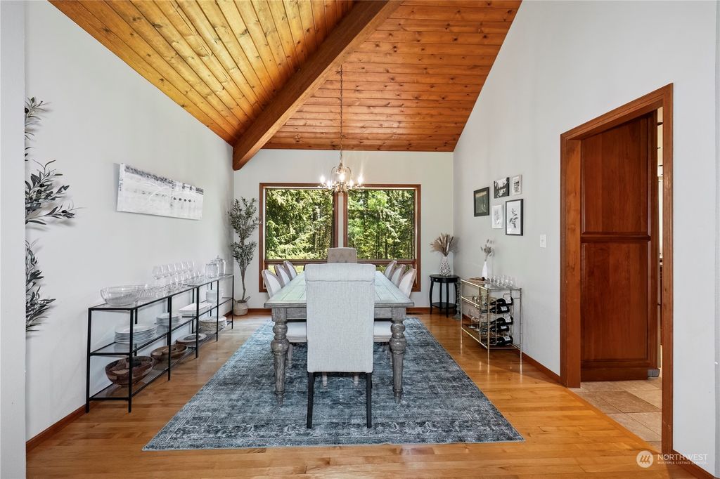listing image 9366028005258408041