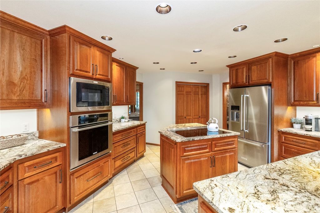 listing image 9361547104278104041