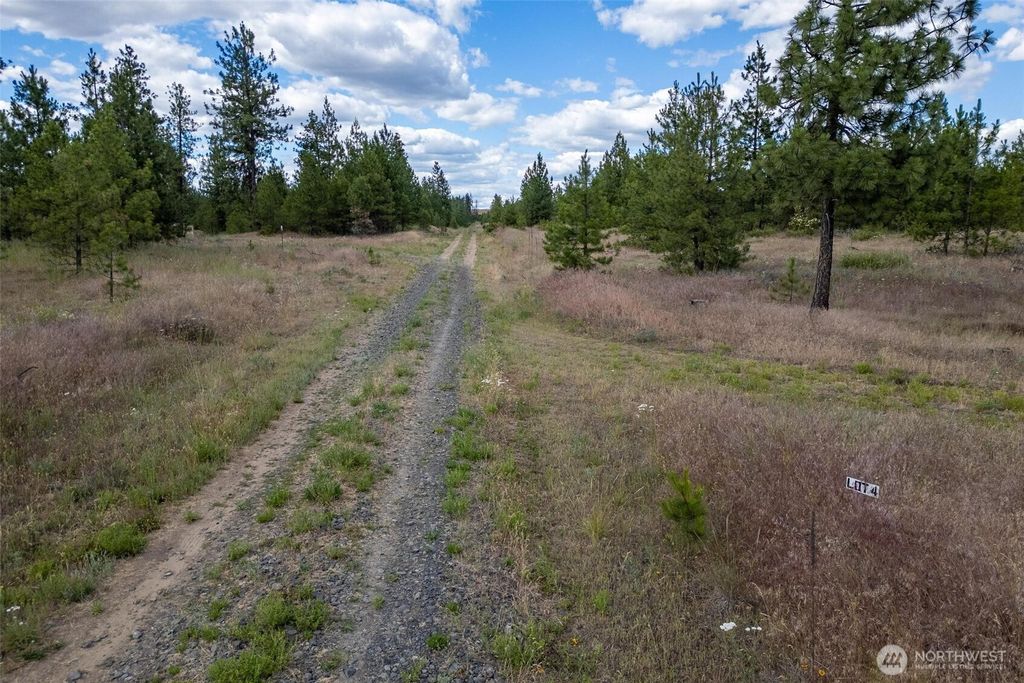 Photo of 35410 Prairie Lane N #Lot 4, Creston, WA 99117 (MLS # 2458246)