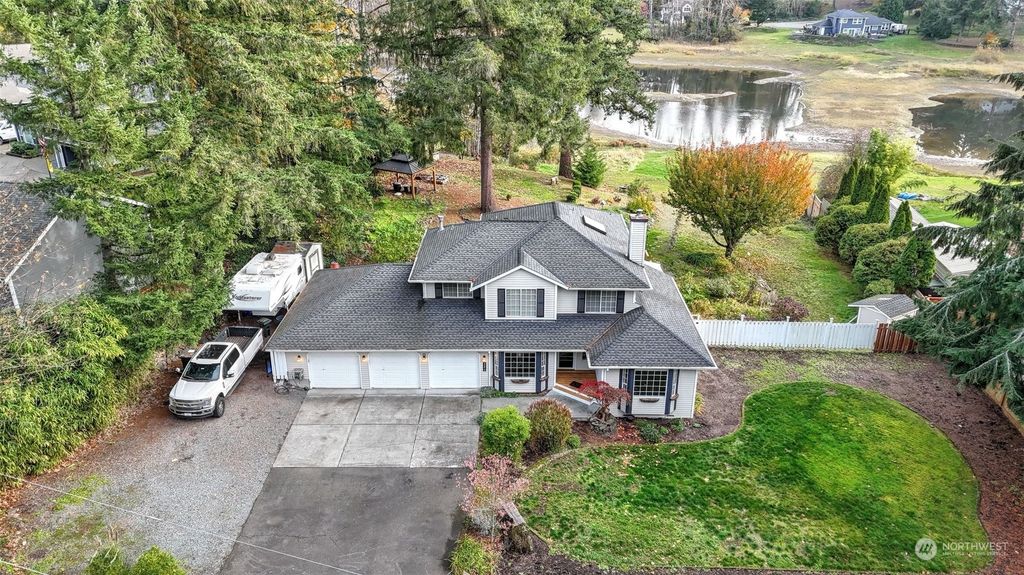 Photo of 32610 224th Place SE, Black Diamond, WA 98010 (MLS # 2309543)