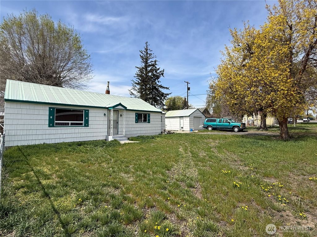 Photo of 306 S Adams Street, Waterville, WA 98858 (MLS # 2509819)