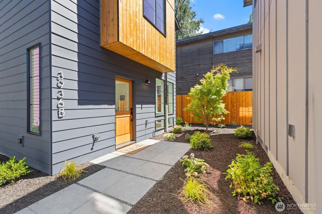 Photo of 3936 B S Angeline Street, Seattle, WA 98118 (MLS # 2548916)