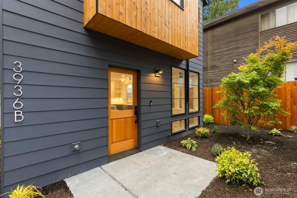 Photo of 3936 B S Angeline Street, Seattle, WA 98118 (MLS # 2548916)