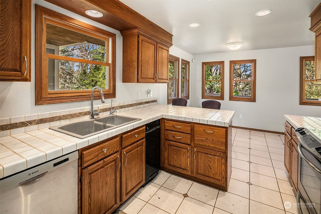 Photo of 4138 278th Avenue SE, Fall City, WA 98024 (MLS # 2061393)