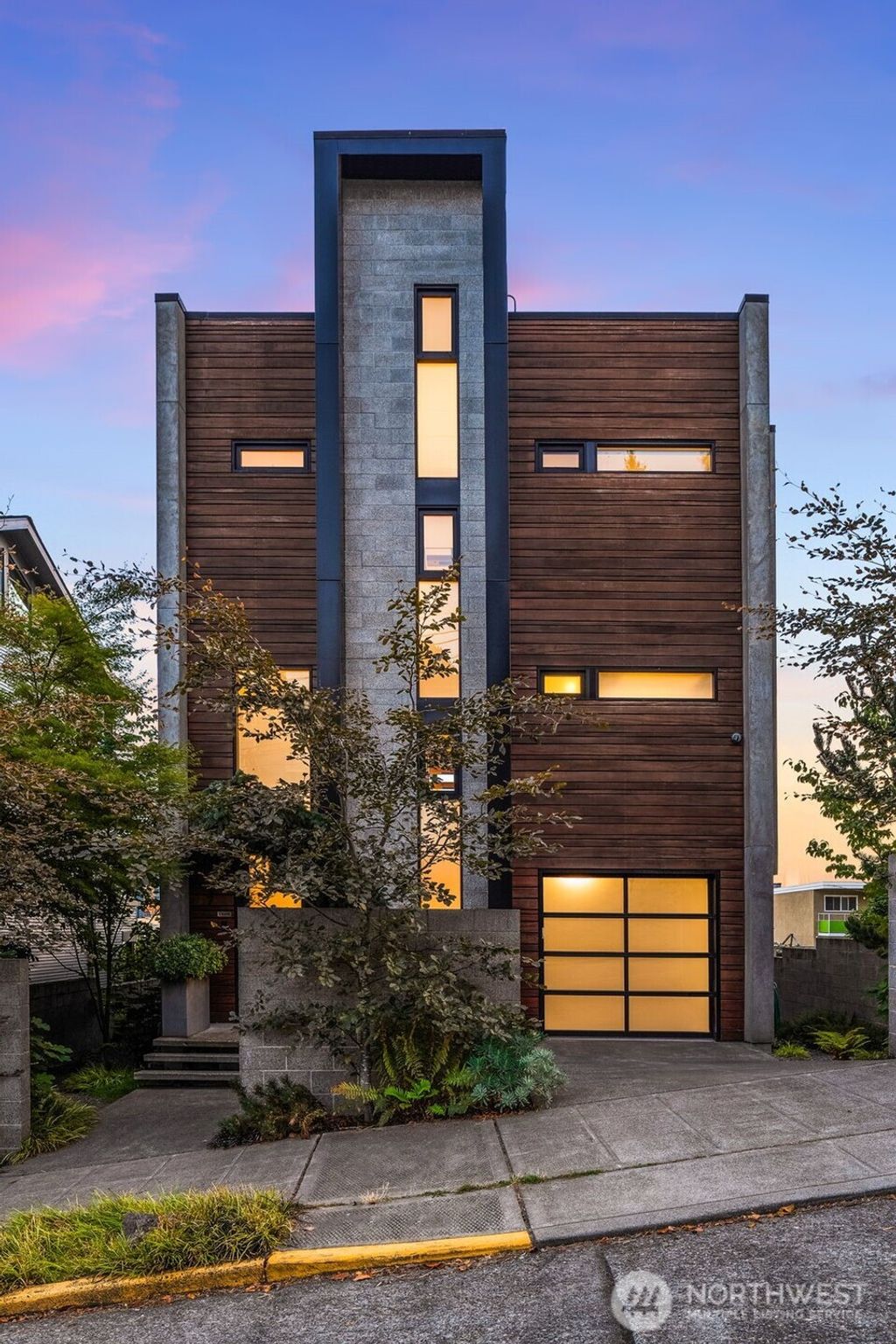 Photo of 417 Ward Street, Seattle, WA 98109 (MLS # 2490018)