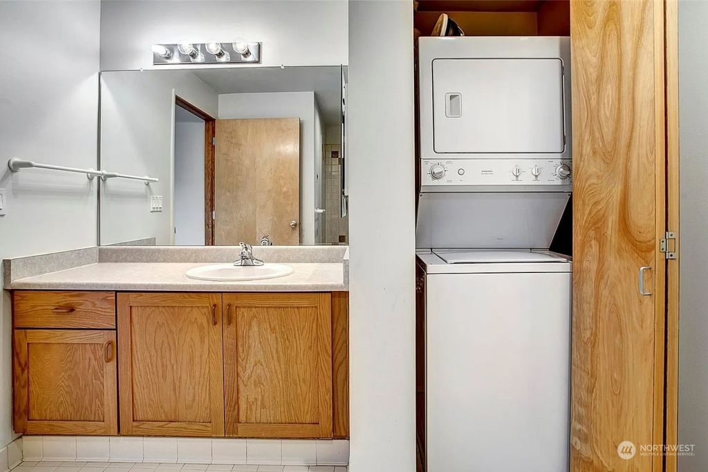 listing image 9366277979769610941
