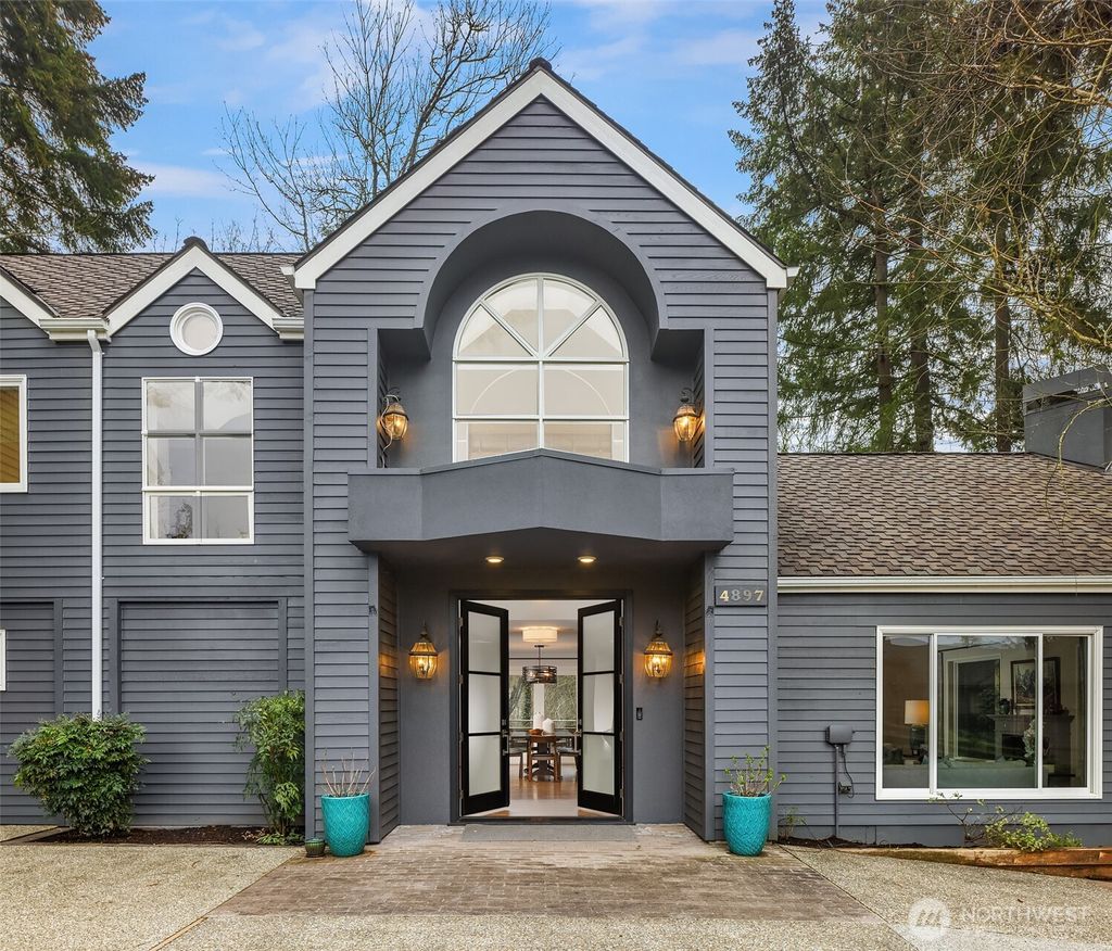 Photo of 4897 Forest Avenue SE, Mercer Island, WA 98040 (MLS # 2346717)