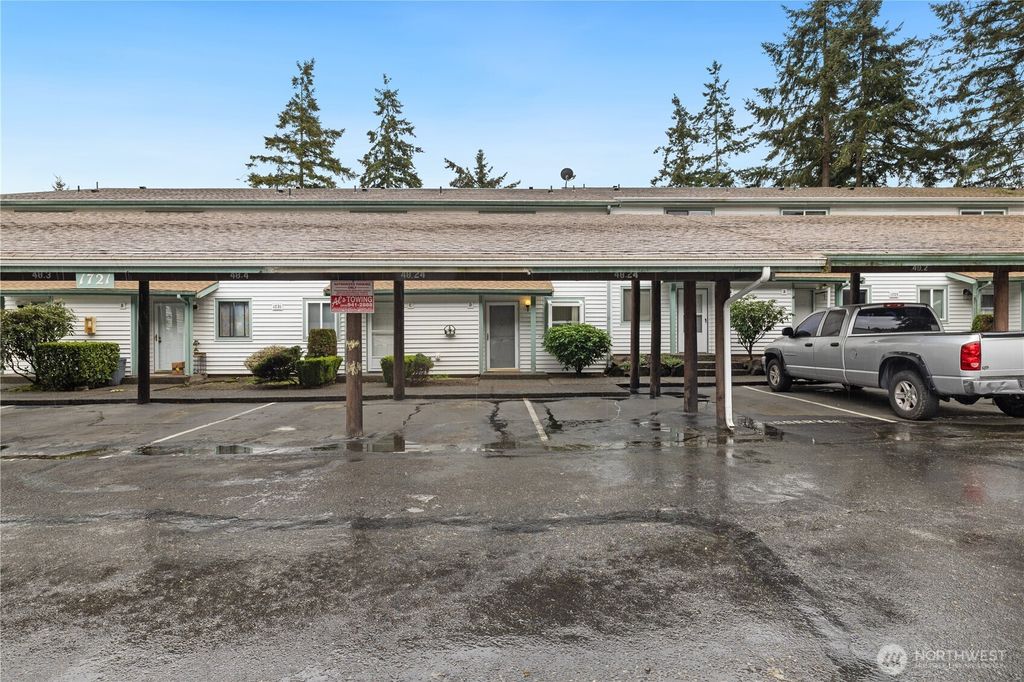 Photo of 1721 SW 318th Place #48D, Federal Way, WA 98023 (MLS # 2502114)