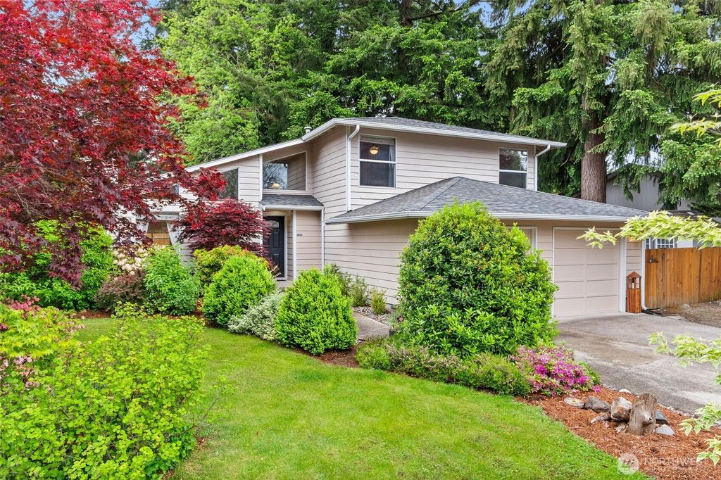 Photo of 1714 Diamond Loop SE, Lacey, WA 98503 (MLS # 2525034)